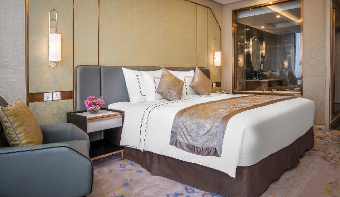 Premier Room King Bed- Vinpearl Luxury Landmark 81 Hotel (5 sao)